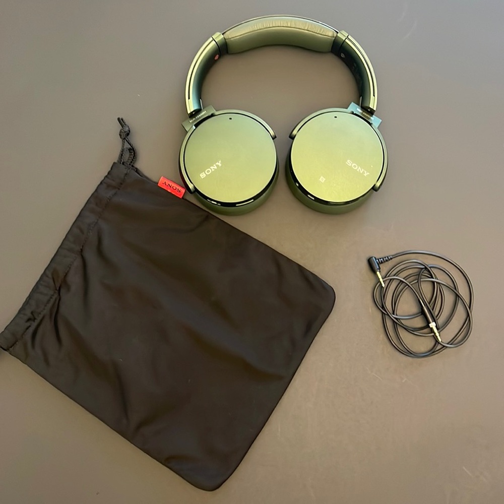 Sony Noise Cancelling Headphones
